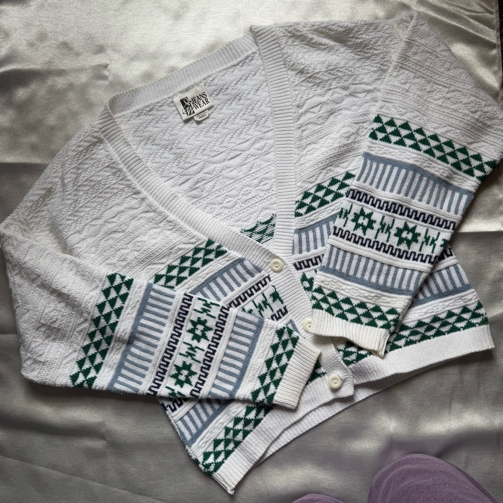 White and green cardigan by the brand  jeans wear